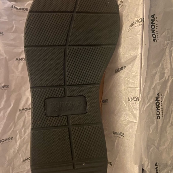 Sonoma, dress shoes, Memory foam soles, size 5Boys, lace up, worn once - Picture 10 of 12